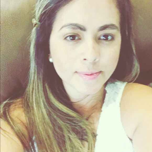 Meet your Posher, Maria - Picture 1 of 8